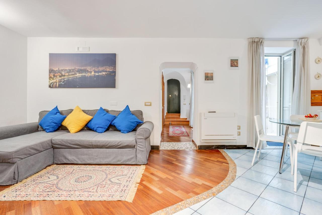 Guesthost - Casa Querida Central & Elegant Flat Nápoly Kültér fotó